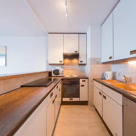 Flat In Center With Sea Views, Cleaning Included *